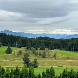 Apartment Modernes Mit 180° Bergblick, Buchenberg (Bavaria)